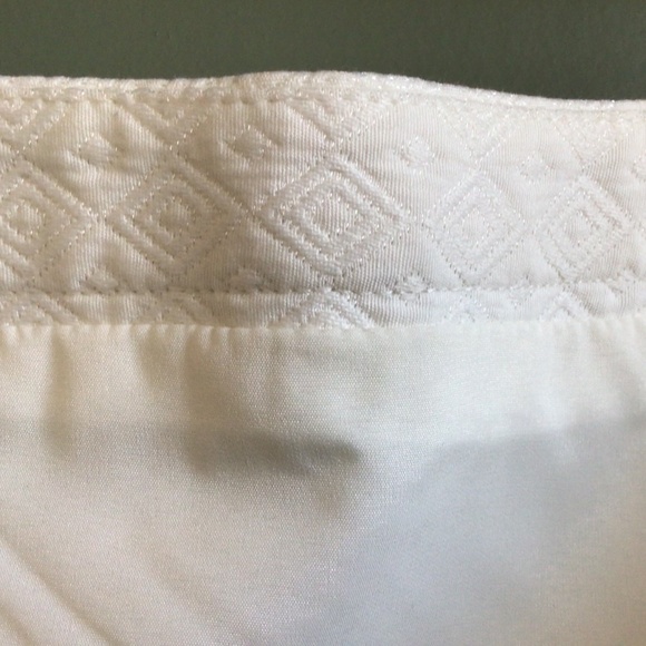 NWOT Lined cream coloured skirt, sz 10, 20”long & wide at bottom, flat waist 16” - Picture 9 of 15